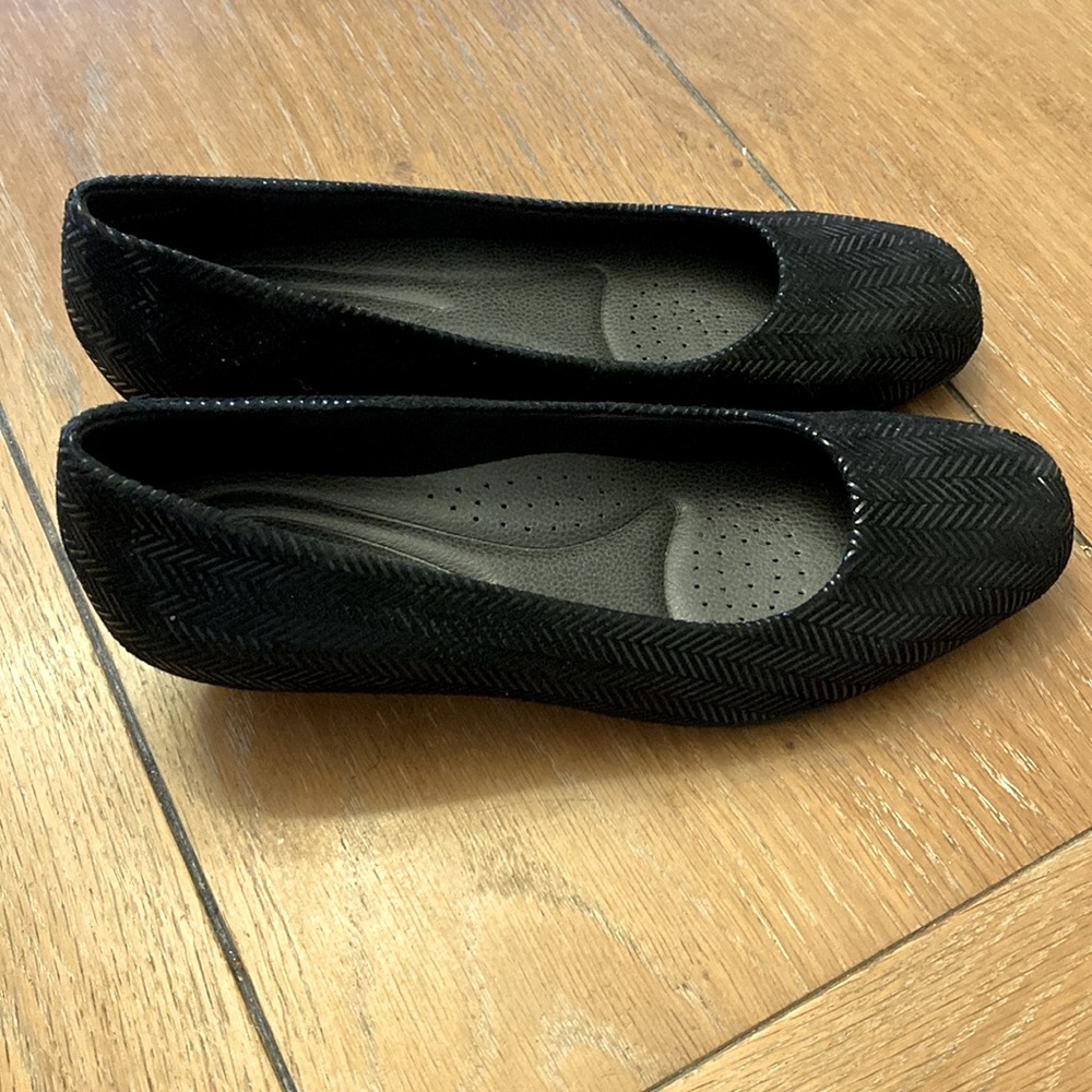 NWOT Trotters Lauren Herringbone Wedge Pumps - Picture 6 of 11